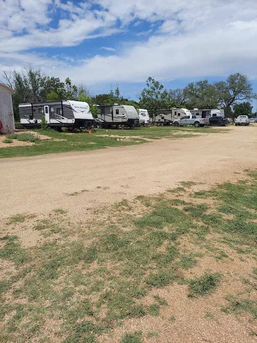 Lone Star RV Park Picture 4
