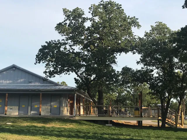 Austin East KOA Holiday Picture 5