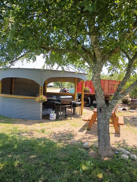 Z-Ranch RV Picture 4