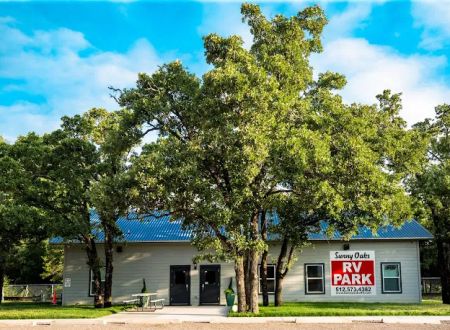 Sunny Bastrop RV Park