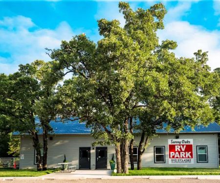 Sunny Bastrop RV Park
