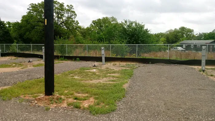 Sunny Bastrop RV Park Picture 6