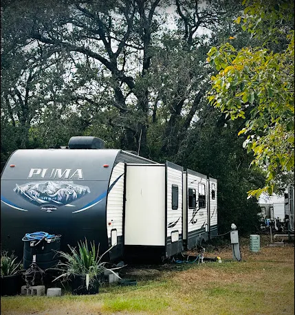 McDade RV Park Picture 8