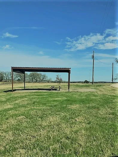 McDade RV Park Picture 9
