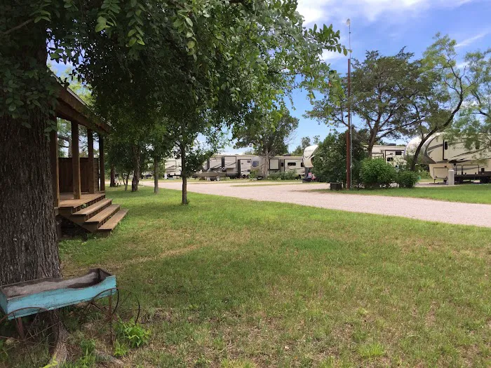 Cedar Bend RV Park Picture 9