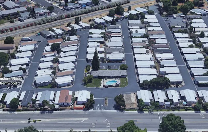 Walnut Acres Mobile Home Park Picture 3