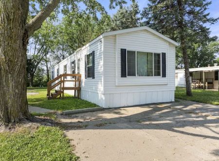 Oak Point Estates