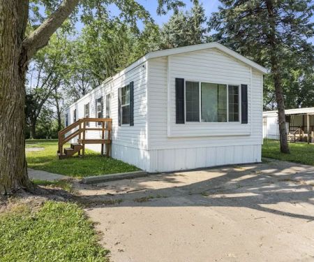 Oak Point Estates