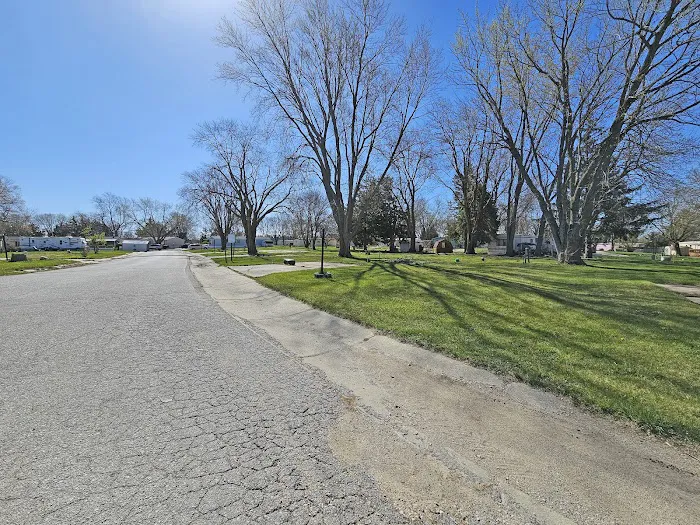 Oak Point Estates Picture 9