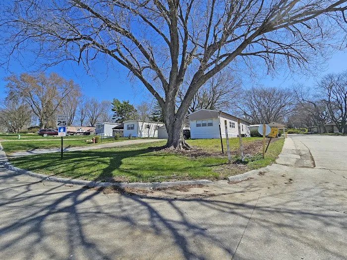 Oak Point Estates Picture 10