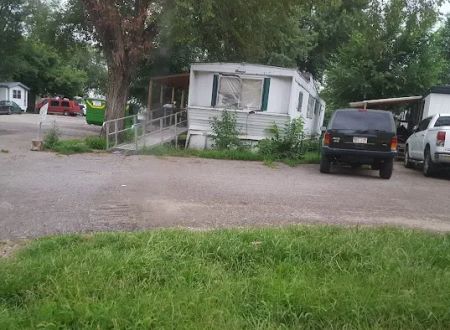 Shamrock Mobile Home Court
