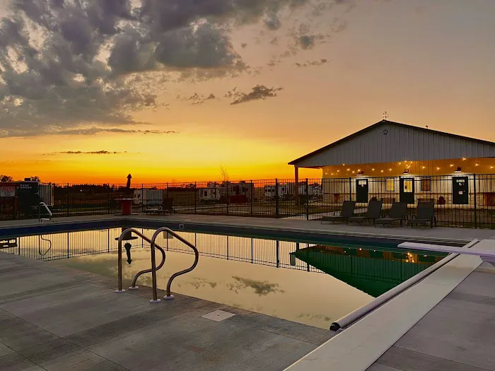 Sunset at Blue Oasis RV Park Picture 3