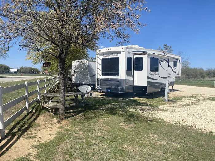 Flying B RV Park Picture 1