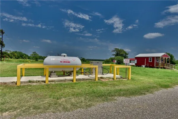 Elm Creek RV Park Picture 4