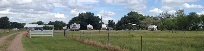 S and H RV Park Picture 4