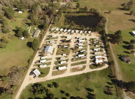 Cut N Shoot RV Park