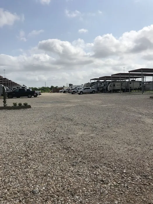 Paradise Park RV Community Picture 10