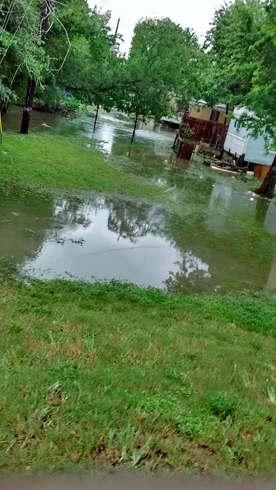 Hidden Country Trailer Park Picture 2
