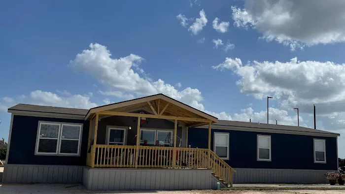 Casa De Campo Manufactured Housing Community Picture 1