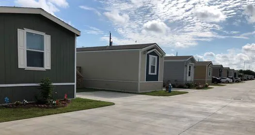 Casa De Campo Manufactured Housing Community Picture 9