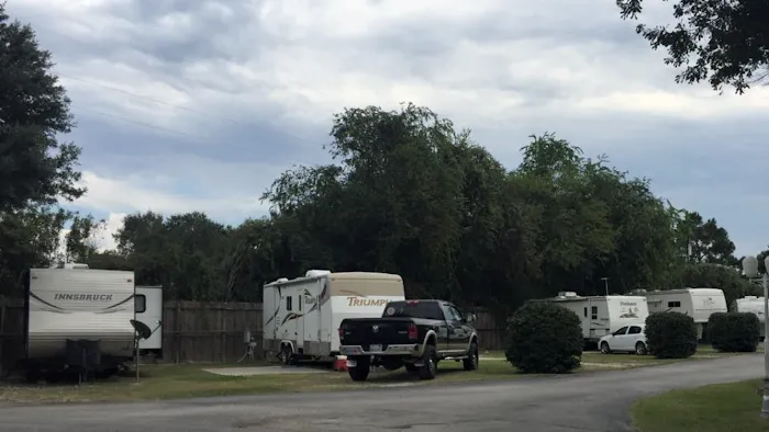 Tomball-Rosehill RV Park Picture 9