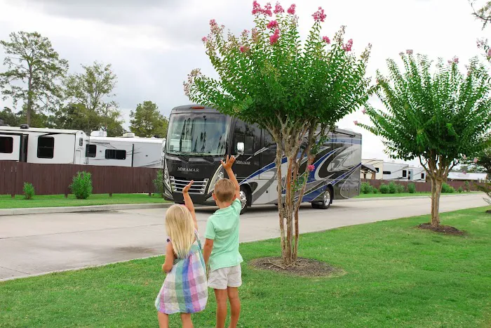 Royal Palms RV Park Resort Picture 7