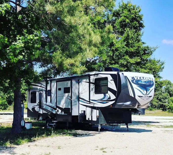 Peaceful Pines RV Park Picture 8
