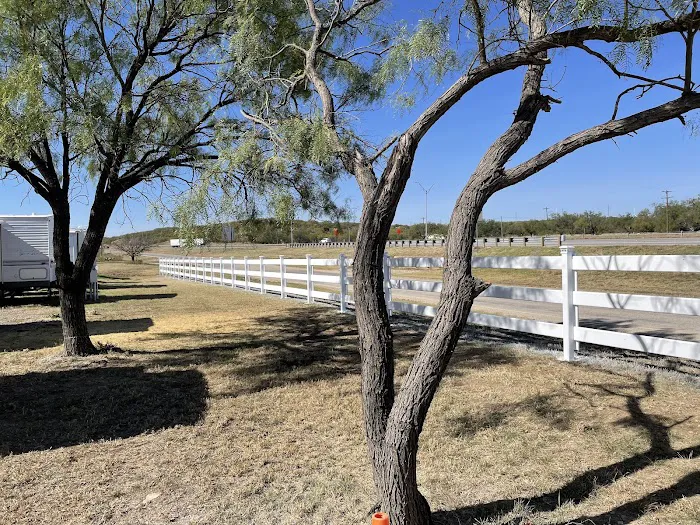 Lone Star RV Park Picture 8
