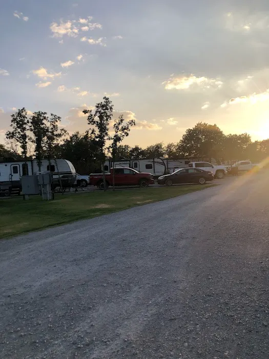 Classy Hitches RV Park Picture 2