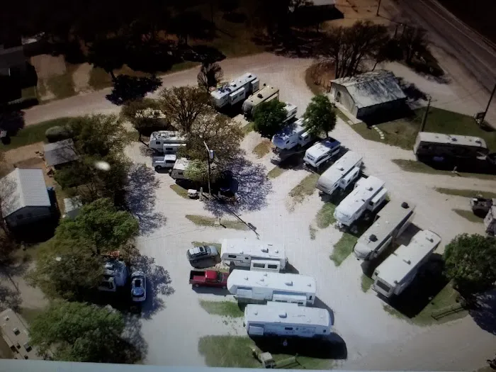 White's RV Park Picture 4