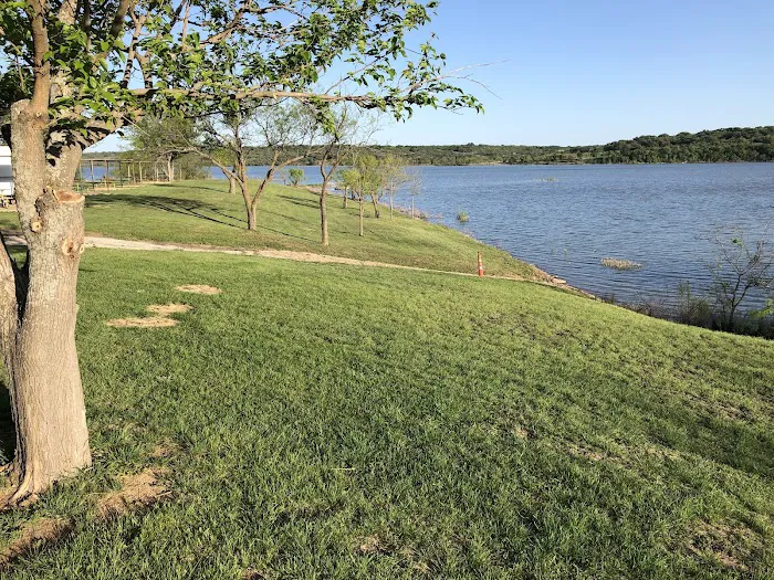 Comanche Shores RV Park& Boat Storage Picture 3