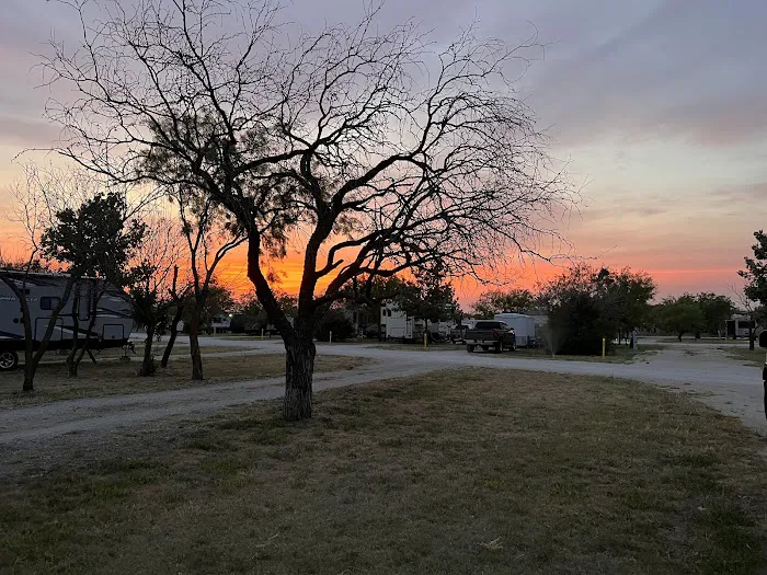 Buck Creek RV Park Picture 2