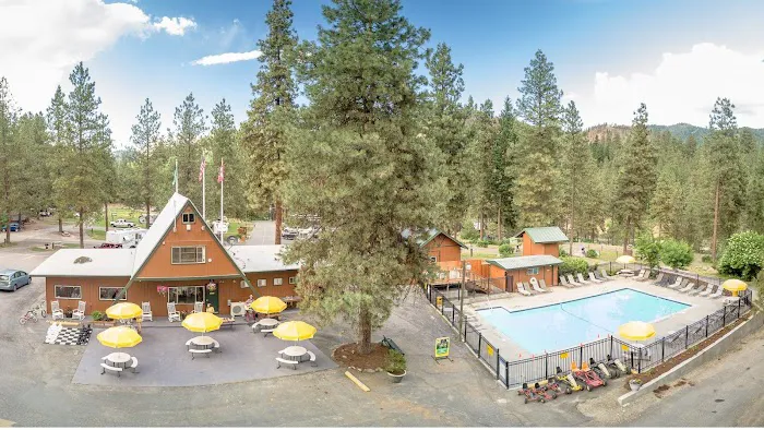 Leavenworth / Pine Village KOA Holiday Picture 5