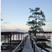 Tom Bell's rv park, boat landing and trailer rentals ico
