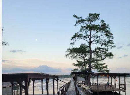 Tom Bell's rv park, boat landing and trailer rentals