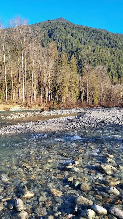 Cascade River Retreat Picture 7