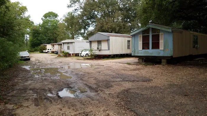 Canal Avenue Trailer Park Picture 2