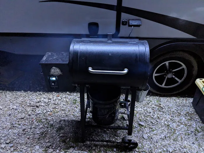 Jake's RV Park Picture 4