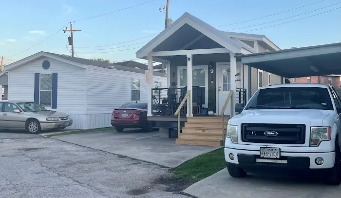 Helena Mobile Home Park Picture 7