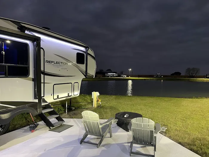 Sunset Point RV Park & Storage Picture 7