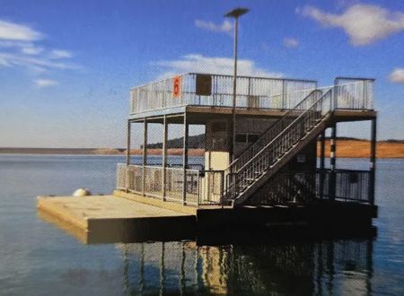 Lake Oroville's Floating Campsites