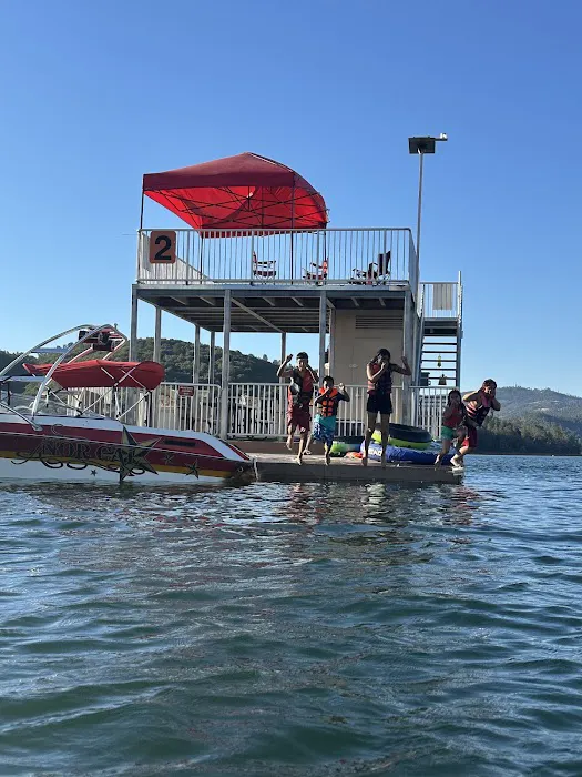 Lake Oroville's Floating Campsites Picture 2