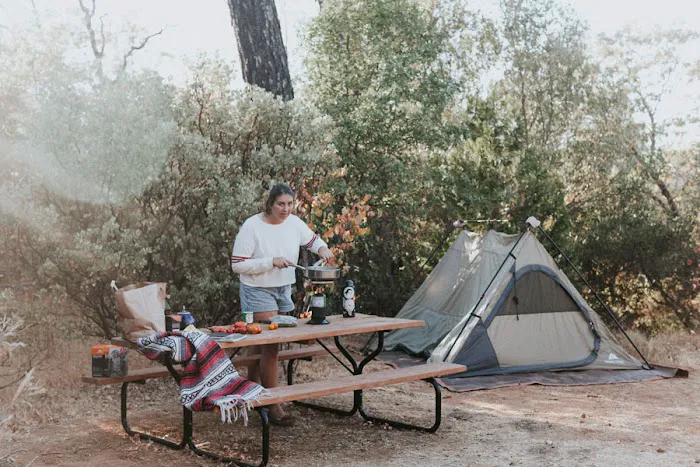 Rock House Camp: Closed Picture 2