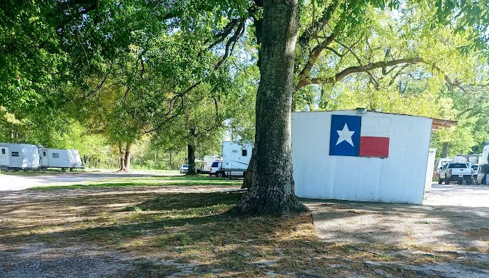 Peach Creek Rv Park Picture 3