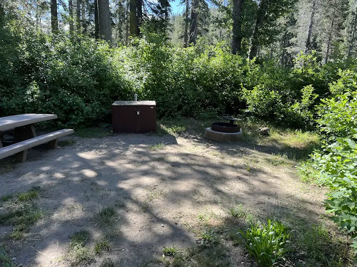 Hampshire Rocks Campground Picture 4