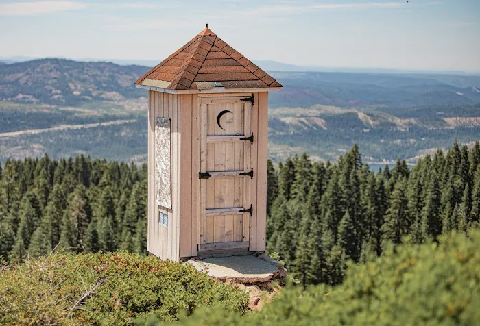Grouse Ridge Lookout Picture 1