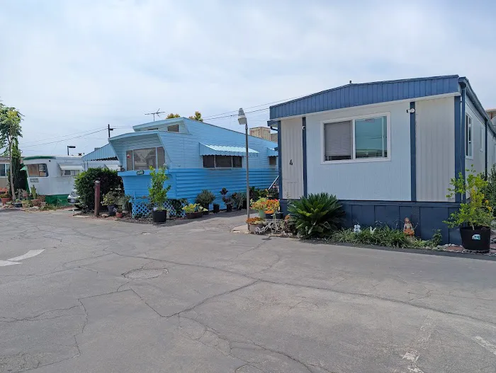 Golden Arrow Mobile Home Park Picture 5