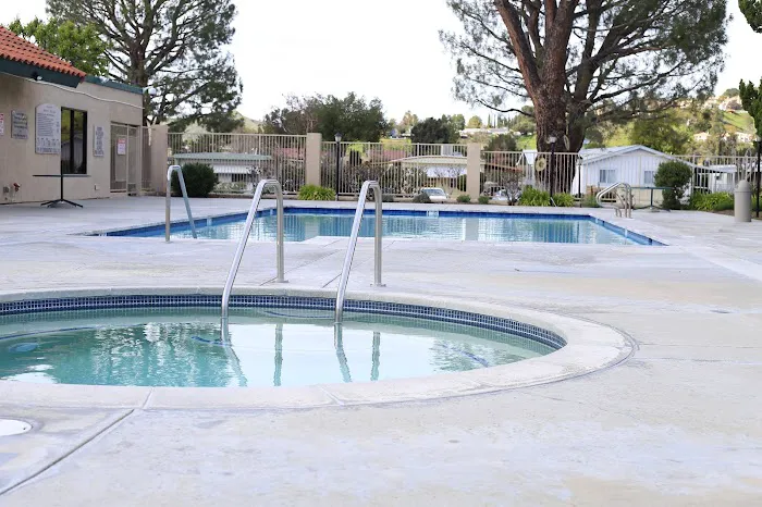Cordova Estates: Mobile Home Park Picture 2