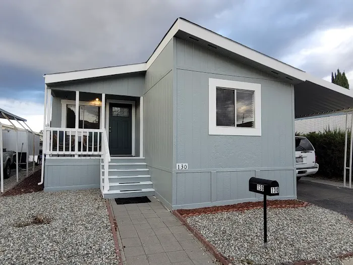 Cordova Estates: Mobile Home Park Picture 1