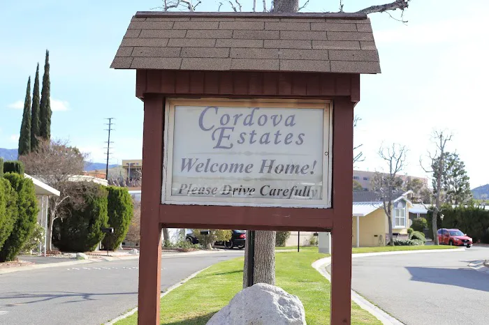 Cordova Estates: Mobile Home Park Picture 5